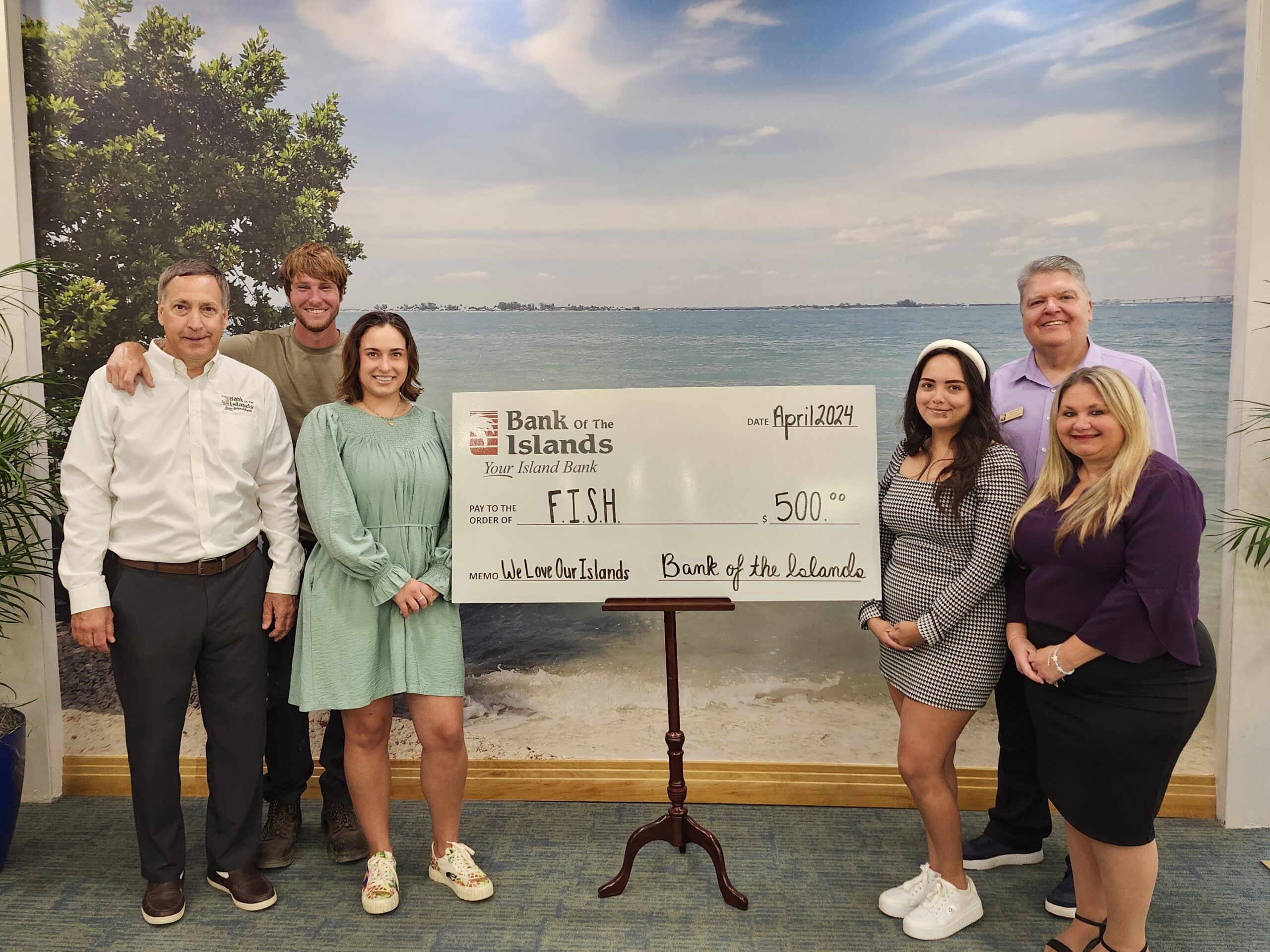 Bank of the Islands donates to F.I.S.H.